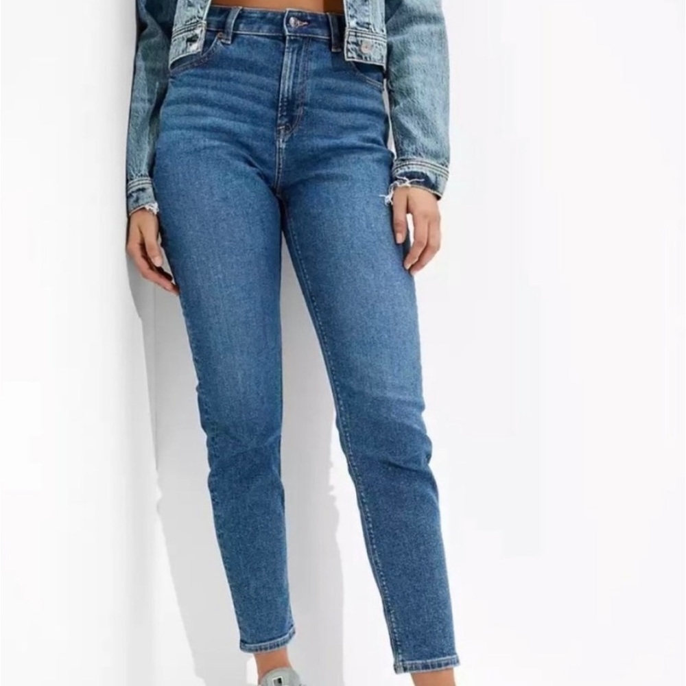 American Eagle Mom Jeans